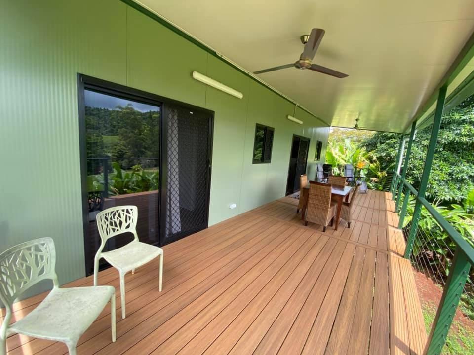 Mena Creek Flower House Exterior photo