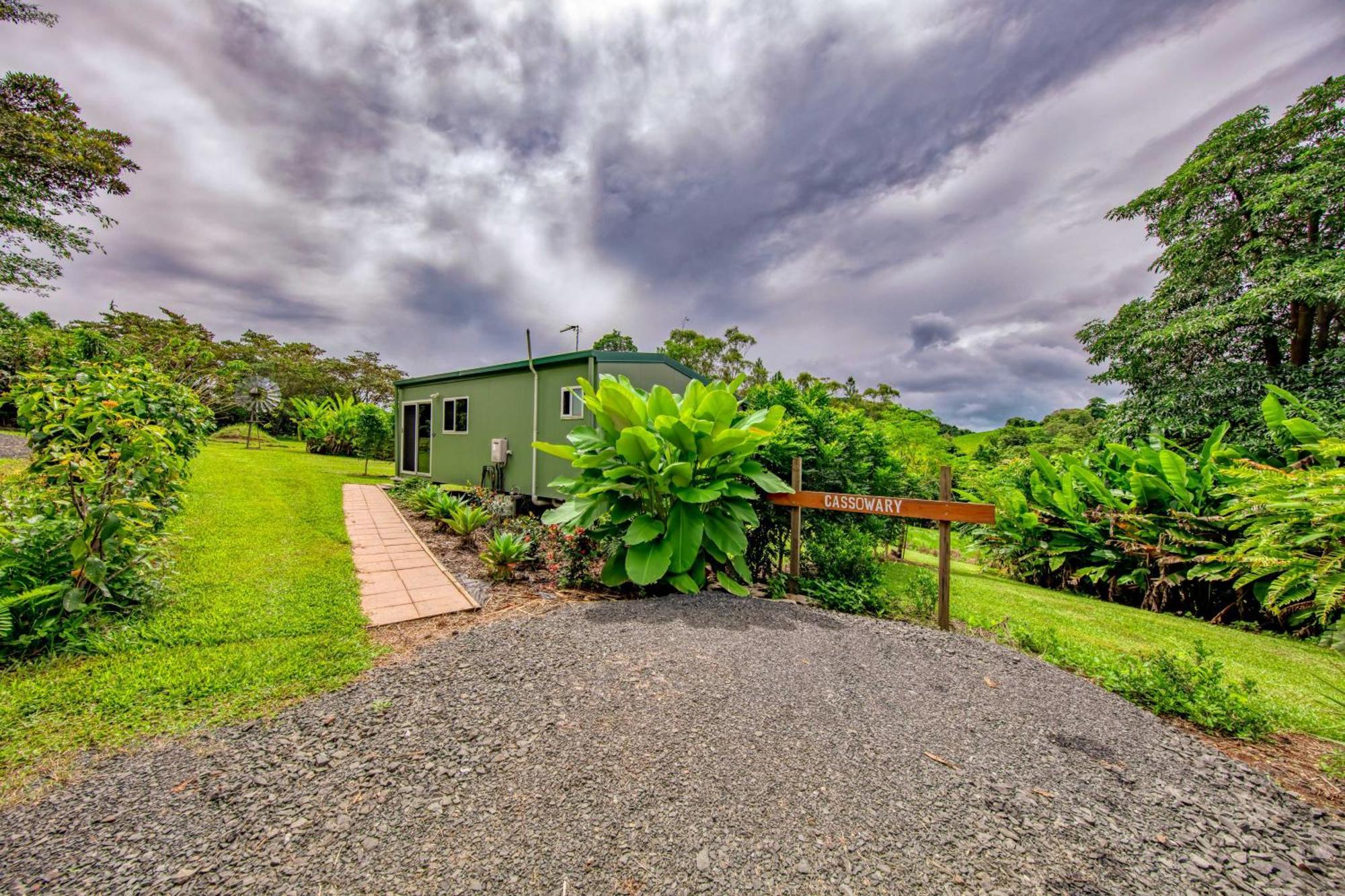 Mena Creek Flower House Exterior photo